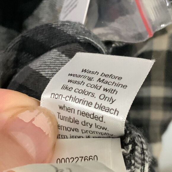 NWT! Black,White,Grey and Tan Flannel By Sonoma in XL - Picture 9 of 9